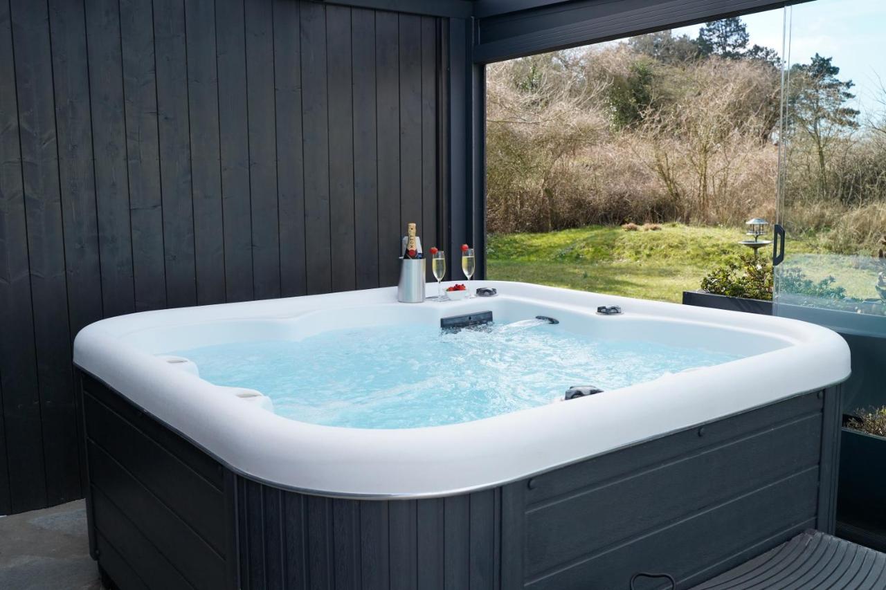 B&B Het Duinhuisje Met Jacuzzi, Gratis Parkeren, 2 Fietsen Te Leen, Airco 잔드보르트 외부 사진